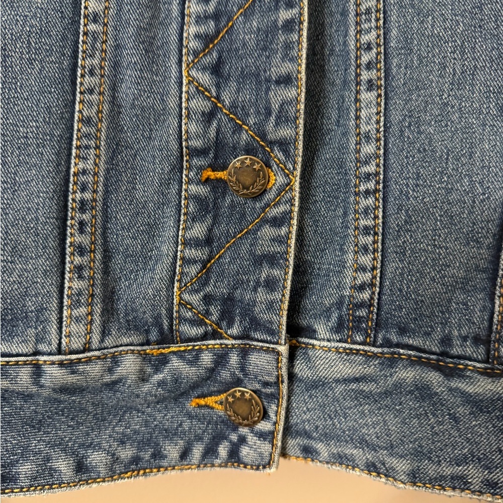 Free People Classic Short Blue Jean Denim Jacket Excellent Condition Small - Picture 5 of 8